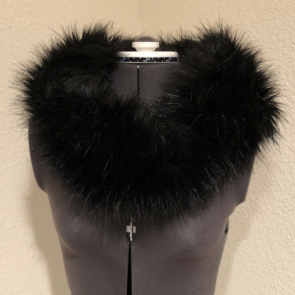 Black Faux Fur Collar